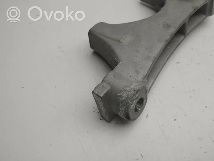 Toyota RAV 4 (XA50) Support, suspension du moteur 