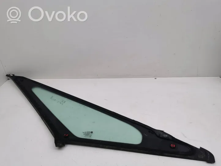 Opel Zafira C Front triangle window/glass 