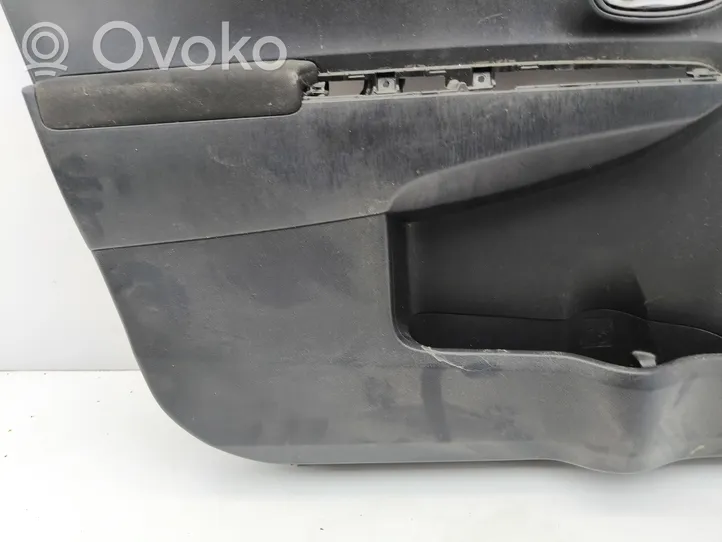 Toyota Yaris Boczki / Poszycie drzwi przednich 677780D140