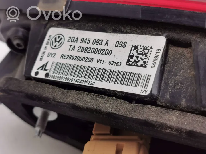 Volkswagen T-Roc Lampy tylnej klapy bagażnika 2GA945093A