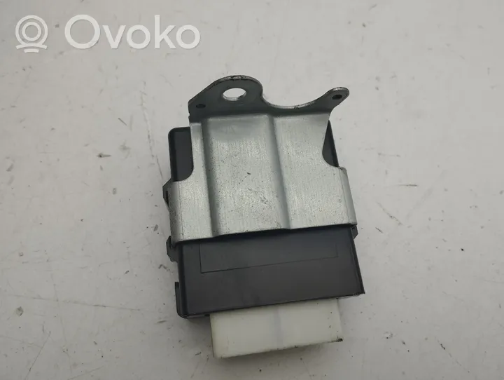 Toyota RAV 4 (XA30) Window wiper relay 8594042020