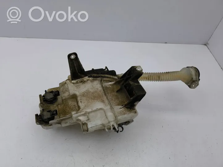 Toyota RAV 4 (XA30) Windshield washer fluid reservoir/tank 060851205