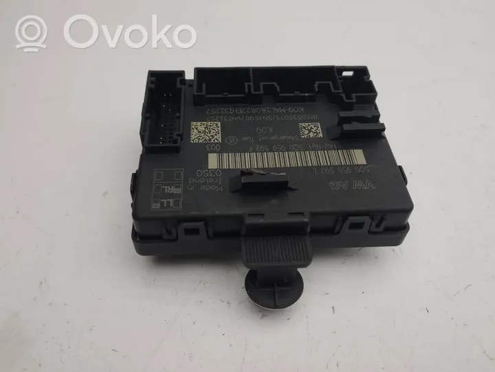 Audi Q2 - Oven ohjainlaite/moduuli 5Q0959592L