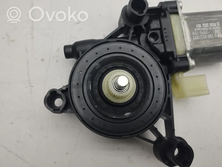 Audi Q2 - Motorino alzacristalli della portiera anteriore 5Q0959801C