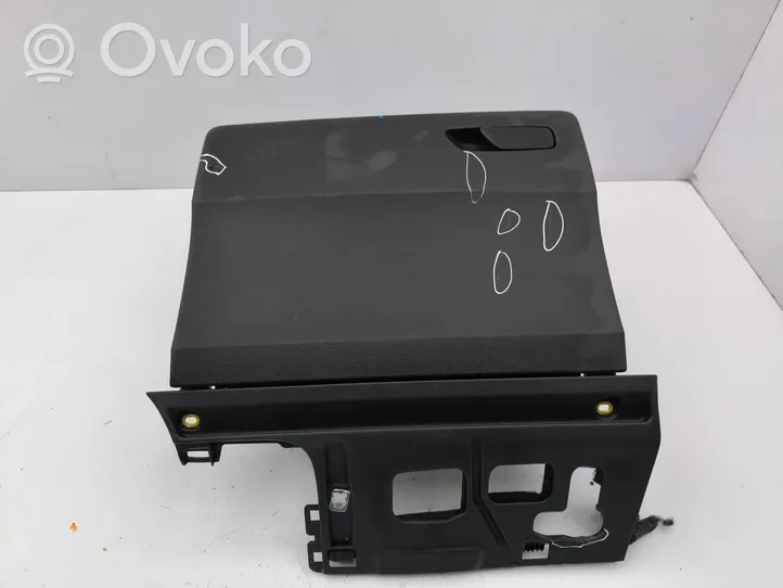 Audi Q2 - Glove box set 81C857035B