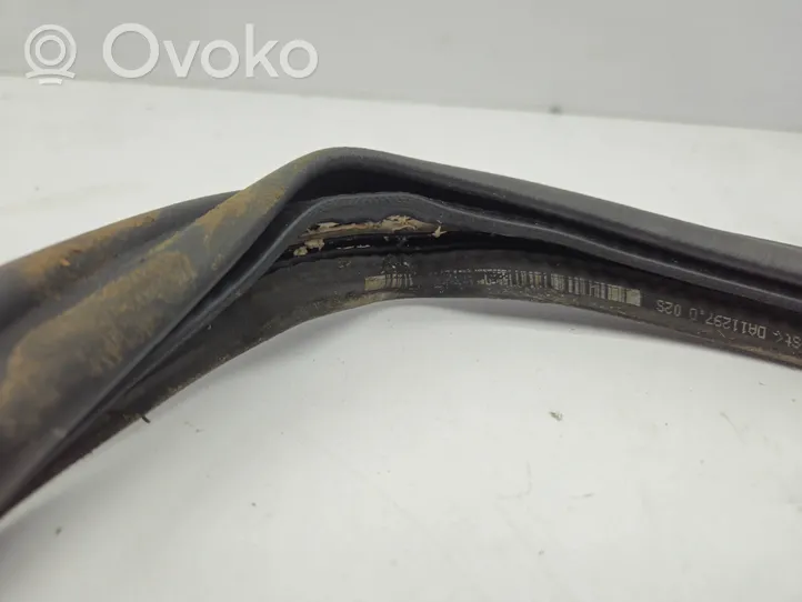 Volkswagen Tiguan Trunk rubber seal (body) 5NA827705