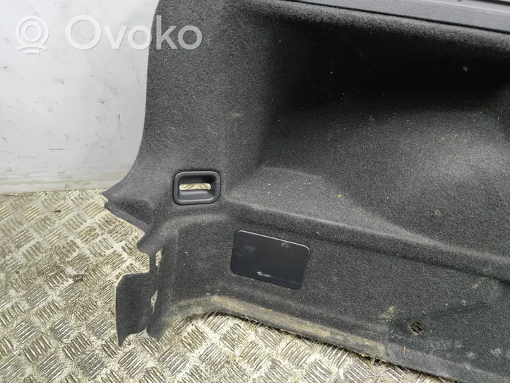 Audi Q2 - Rivestimento pannello laterale del bagagliaio/baule 81A863879