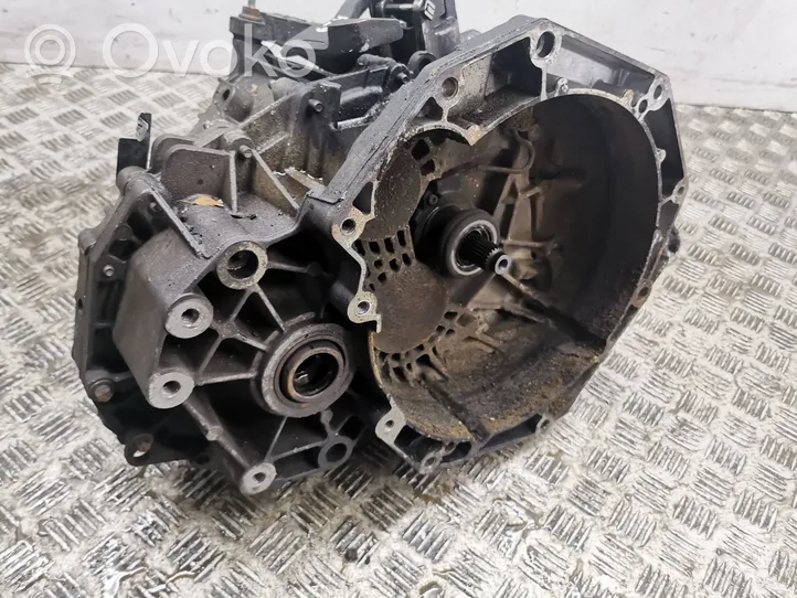 Opel Antara Scatola del cambio manuale a 6 velocità 55567634