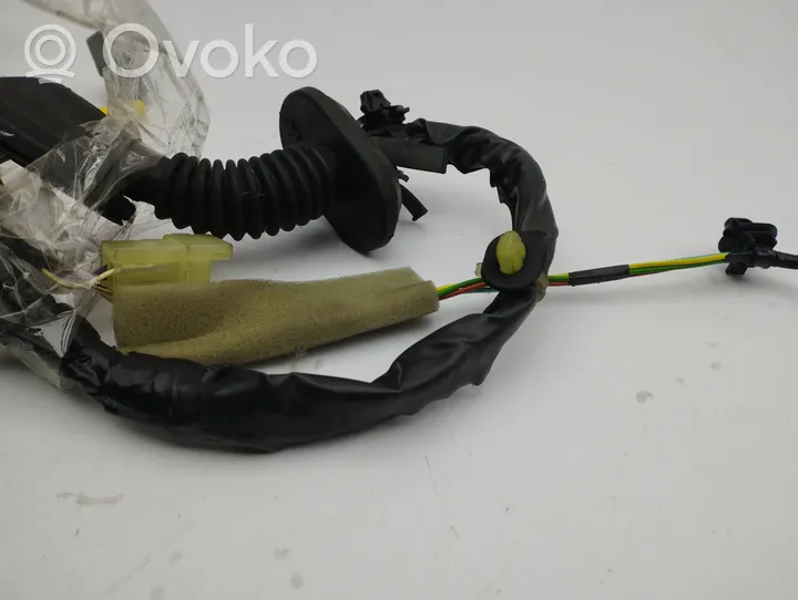 Suzuki Vitara (LY) Cableado de puerta delantera 3675754PA0