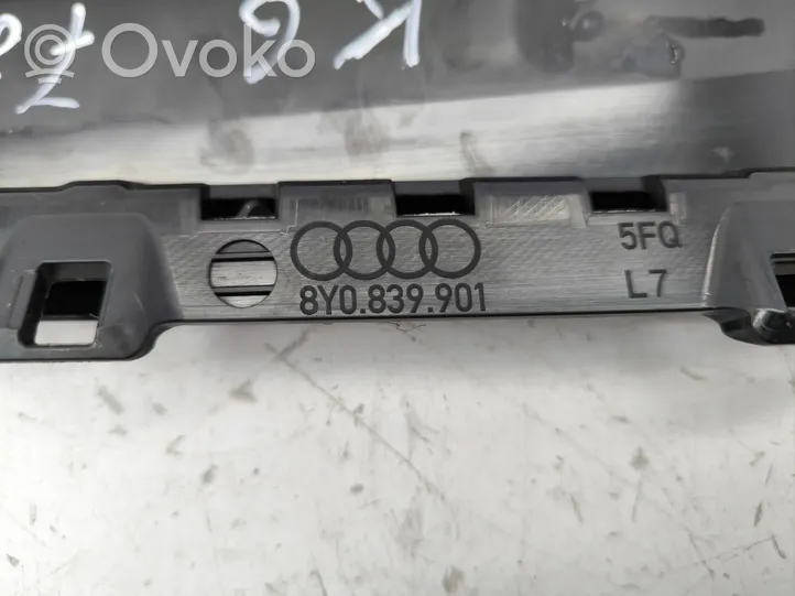 Audi A3 8Y Takaoven lasin muotolista 8Y0839901