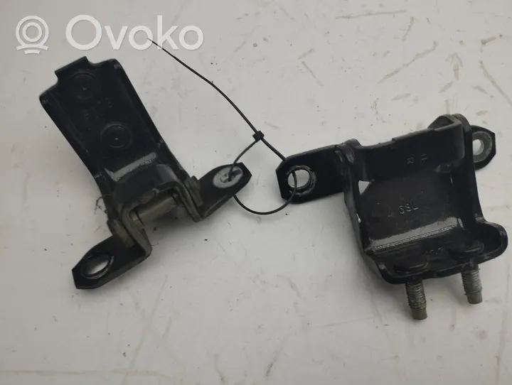 Suzuki Vitara (LY) Rear door hinge set 