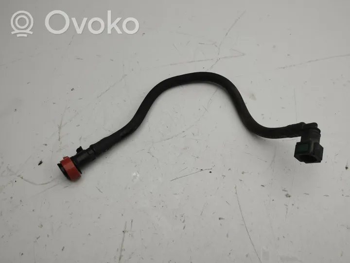 Citroen C-Crosser Tuyau d'alimentation conduite de carburant 8843