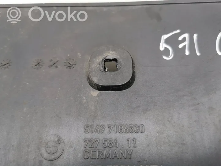 BMW 7 F01 F02 F03 F04 Bagāžnieka dekoratīvā apdare 7186530