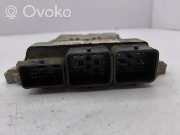 Peugeot 5008 Engine control unit/module 9676761080