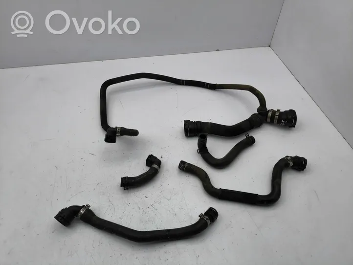 BMW i3 Tuyau de liquide de refroidissement moteur 9292731