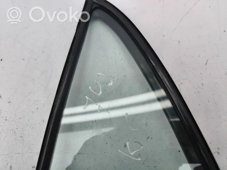 Toyota Corolla E120 E130 Mazais stikls "A" aizmugurējās durvīs 