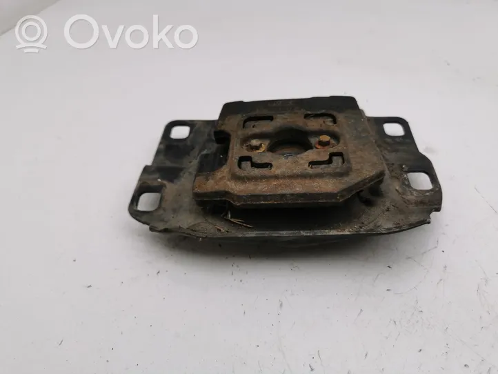 Volvo V50 Engine mount bracket 