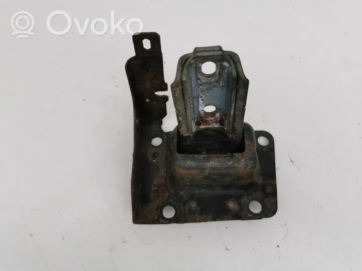 Citroen DS3 Engine mount bracket 