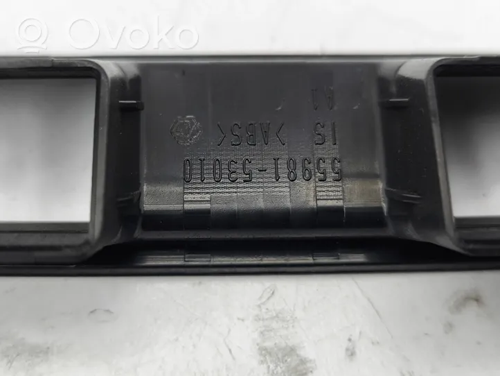 Lexus IS 220D-250-350 Lango oro grotelės 5598153010