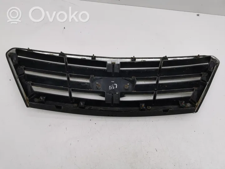 KIA Sorento Front bumper upper radiator grill 