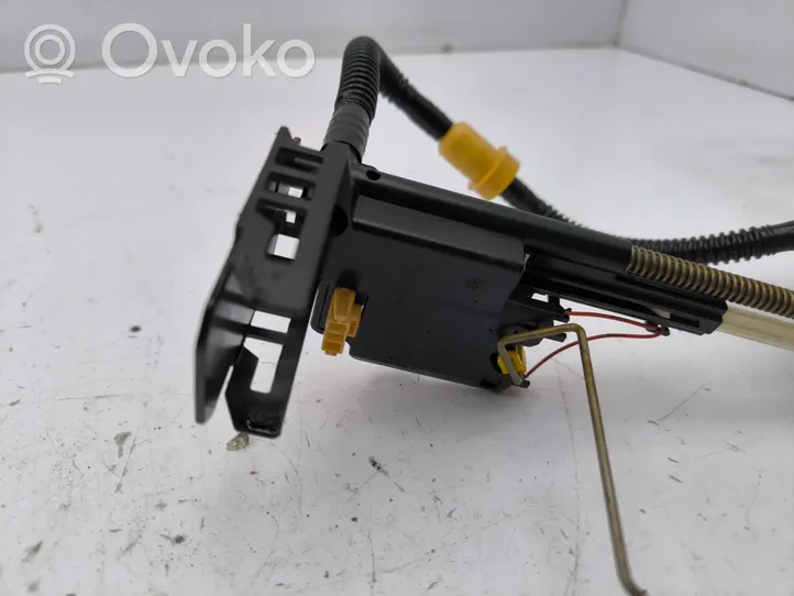 BMW 5 E60 E61 Fuel level sensor 6765849