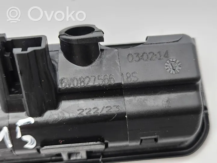 Audi A1 Tailgate opening switch 6V0827566
