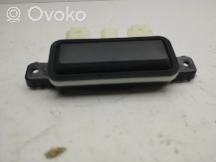 BMW i3 Tailgate opening switch 