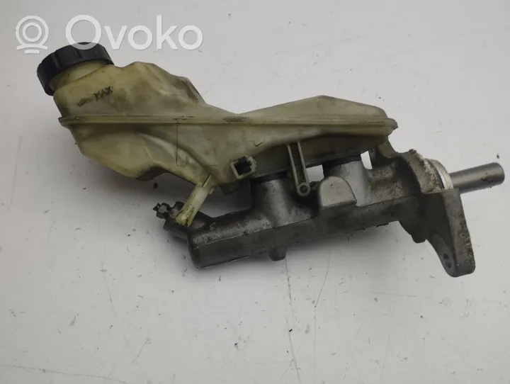 Toyota Corolla E120 E130 Główny cylinder hamulca 744712514