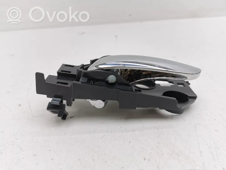 Honda HR-V Front door interior handle 