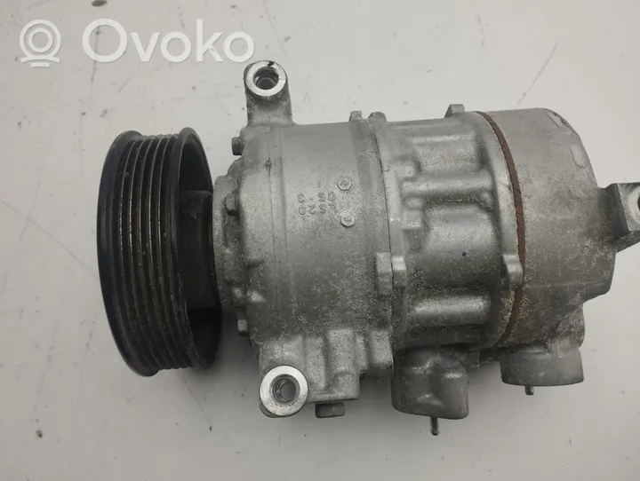 Volkswagen T-Roc Ilmastointilaitteen kompressorin pumppu (A/C) 5Q0816803D