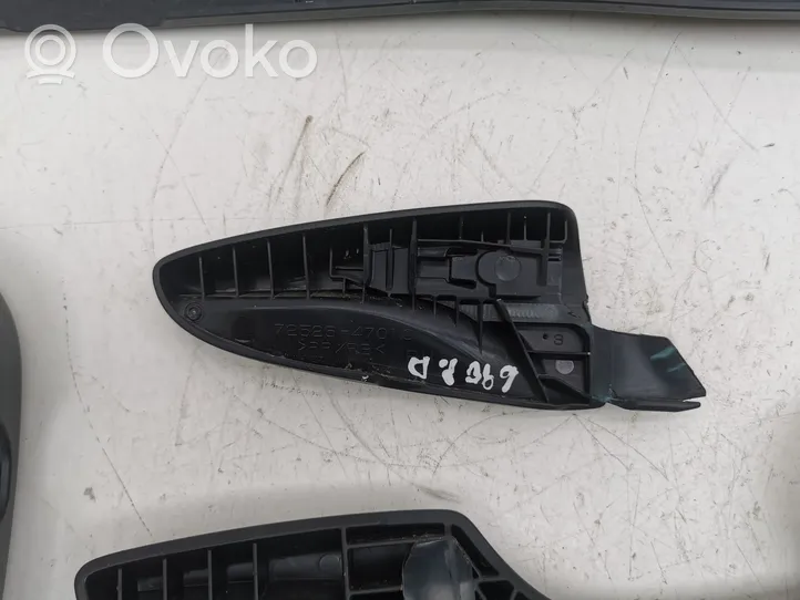 Toyota RAV 4 (XA40) Rivestimento sedile 7181142110