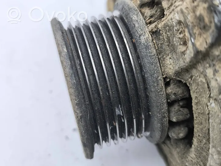 Toyota Corolla Verso AR10 Generatore/alternatore 