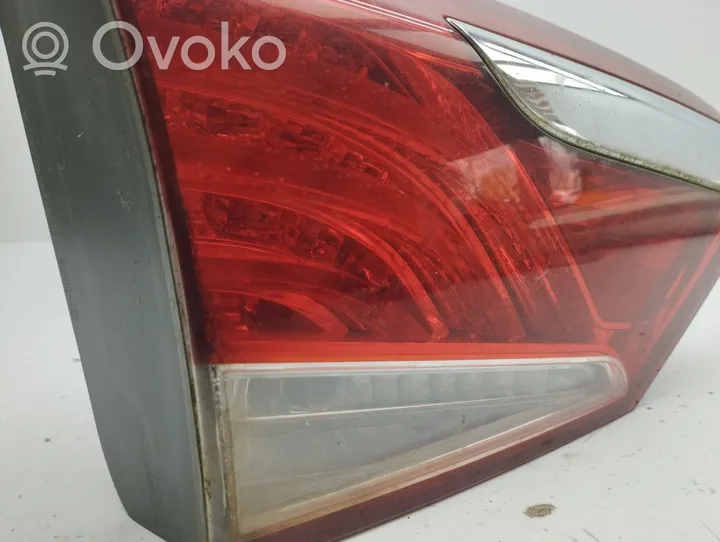 Hyundai i40 Takaluukun takavalot 924033Z000