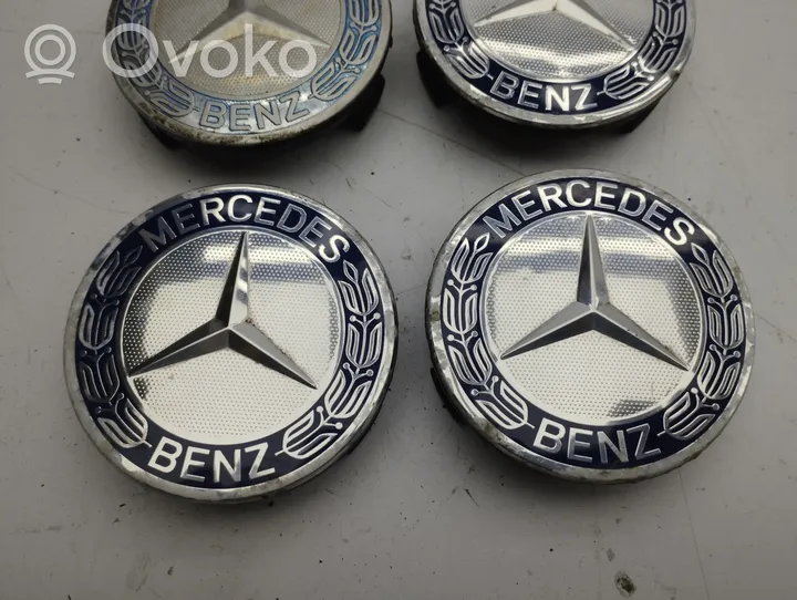 Mercedes-Benz C W203 Borchia ruota originale A1714000025