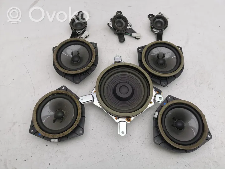 Lexus IS 220D-250-350 Audio sistēmas komplekts 8616053300