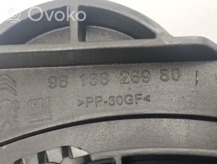 Peugeot 3008 II Äänentoistojärjestelmäsarja 9813826980