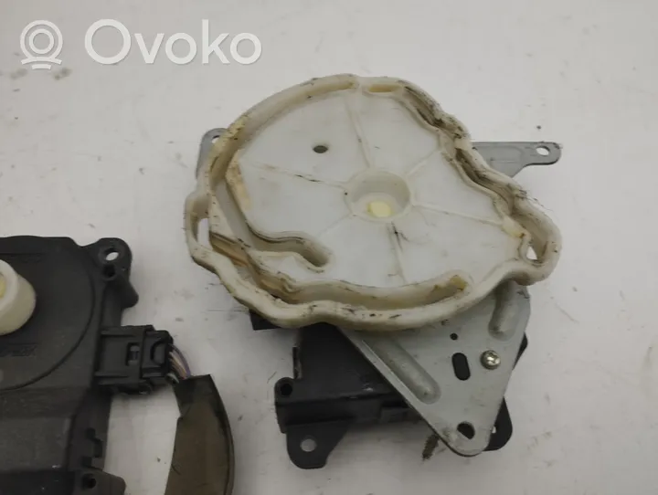 Toyota Corolla Verso AR10 Air flap motor/actuator 1138002051