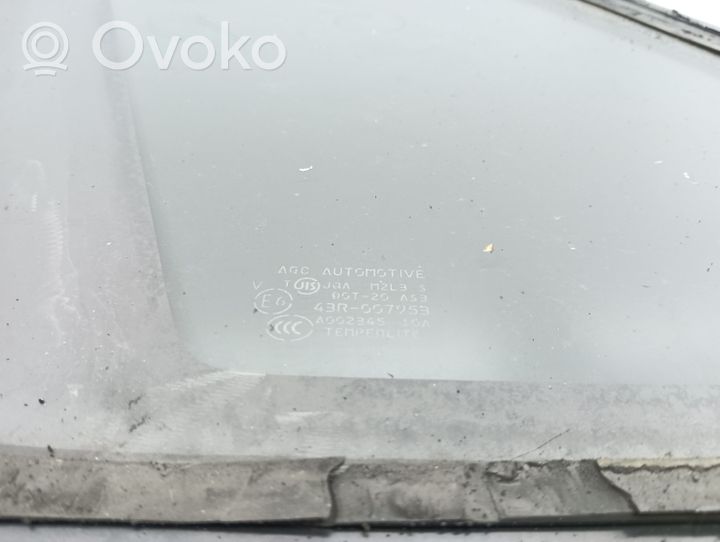 Suzuki Grand Vitara II Takasivuikkuna/-lasi E643R007953