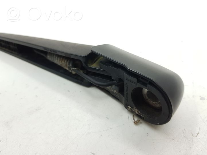 Mitsubishi Outlander Rear wiper blade arm 