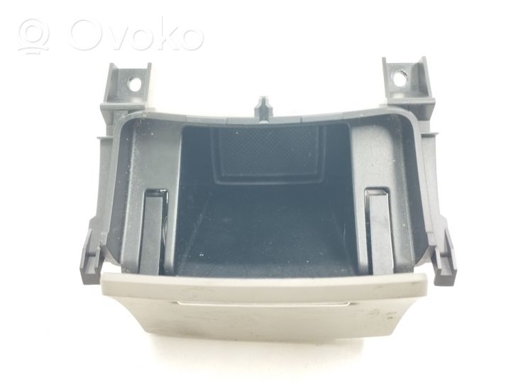 Citroen C5 Hansikaslokeron keskikonsoli 9682468277