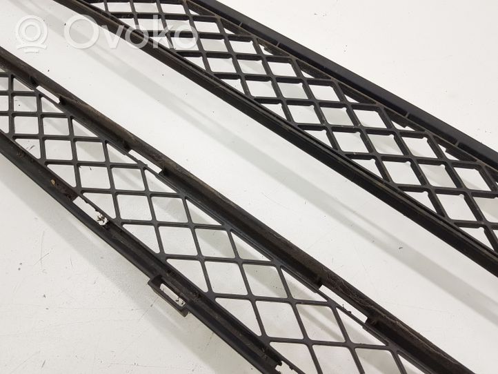 Toyota RAV 4 (XA30) Grille inférieure de pare-chocs avant 5311342030