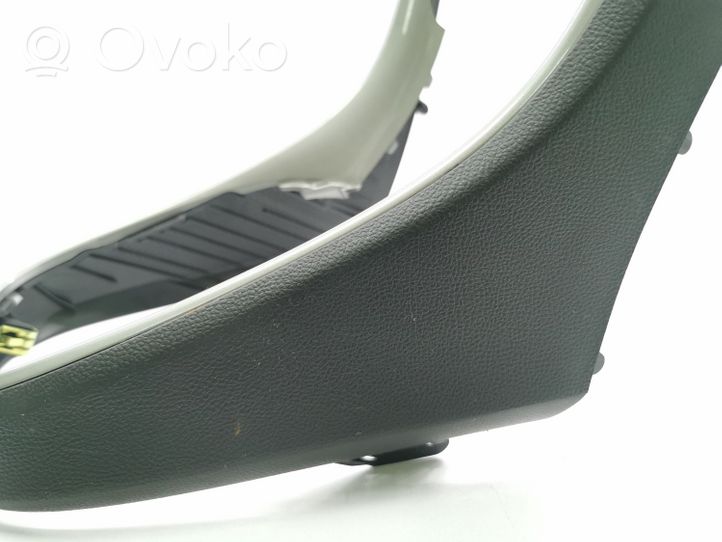 Chevrolet Trax Rivestimento in plastica cornice della leva del cambio AVF67255