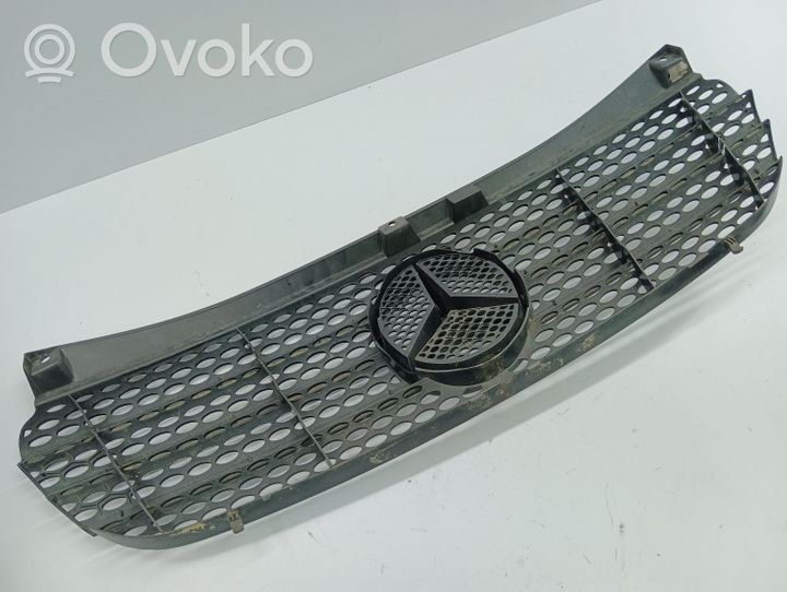 Mercedes-Benz Vito Viano W639 Front bumper upper radiator grill A6398800185