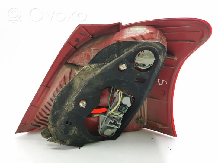 Toyota Yaris Lampa tylna E131772