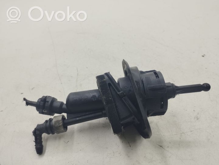 Ford Kuga I Główny cylinder sprzęgła 3M517A513B7