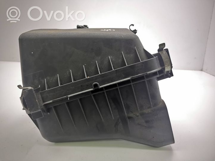 Toyota Auris E180 Oro filtro dėžė 0N07