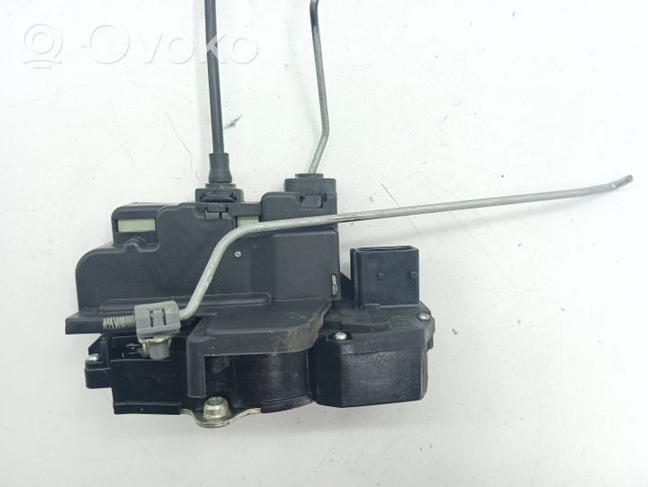 Opel Antara Front door lock A081876