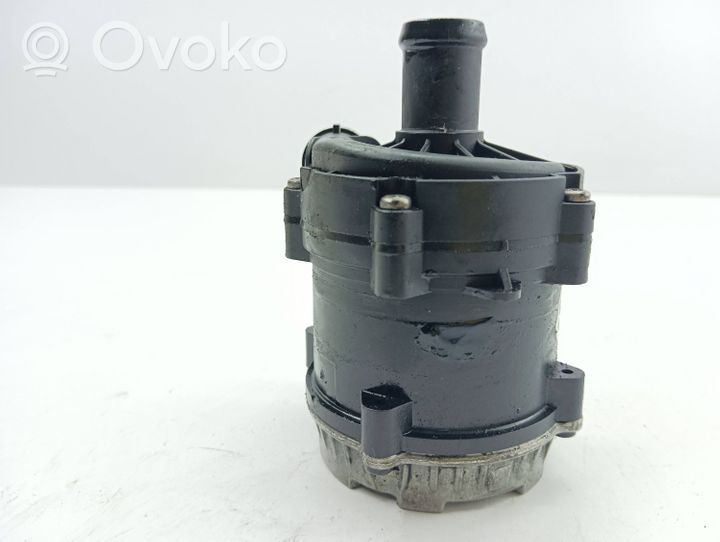 Audi A3 8Y Pompa elettrica dell’acqua/del refrigerante ausiliaria 04L965567A