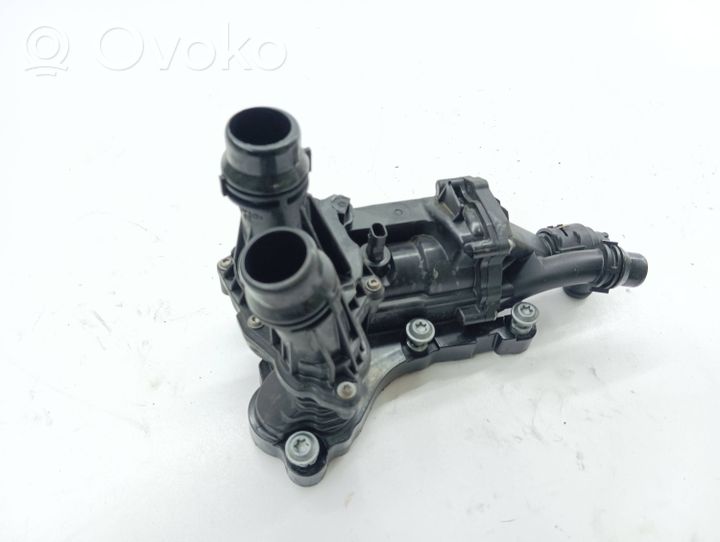 Audi A3 8Y Termostat / Obudowa termostatu 05L121111Q