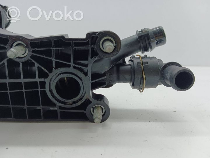 Audi A3 8Y Termostat / Obudowa termostatu 05L121111Q